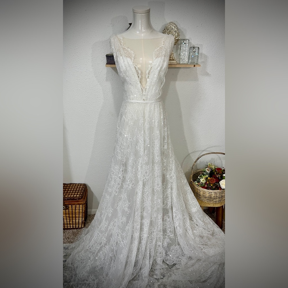 Aria by Marchesa Notte | Elegant White Lace Gown with Full Train
